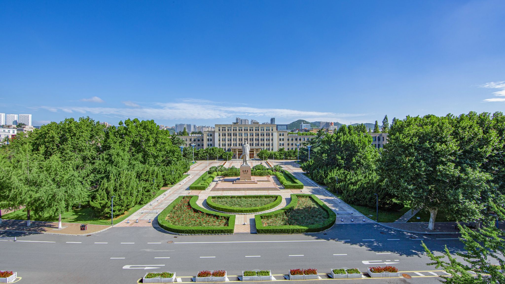 【鍛造新優勢】我校7名教師獲評遼寧省本科教學名師